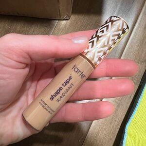 NWOT Tarte Shape Tape Radiant Concealer - 35N